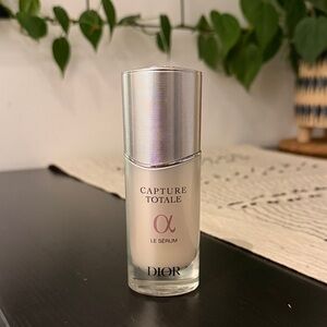 Dior Capture Totale Le Sérum - Elegant Silver